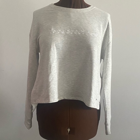 🤍HYBA🤍Activewear sweater in grey. Size large. Like new condition. Never worn. - Picture 6 of 16